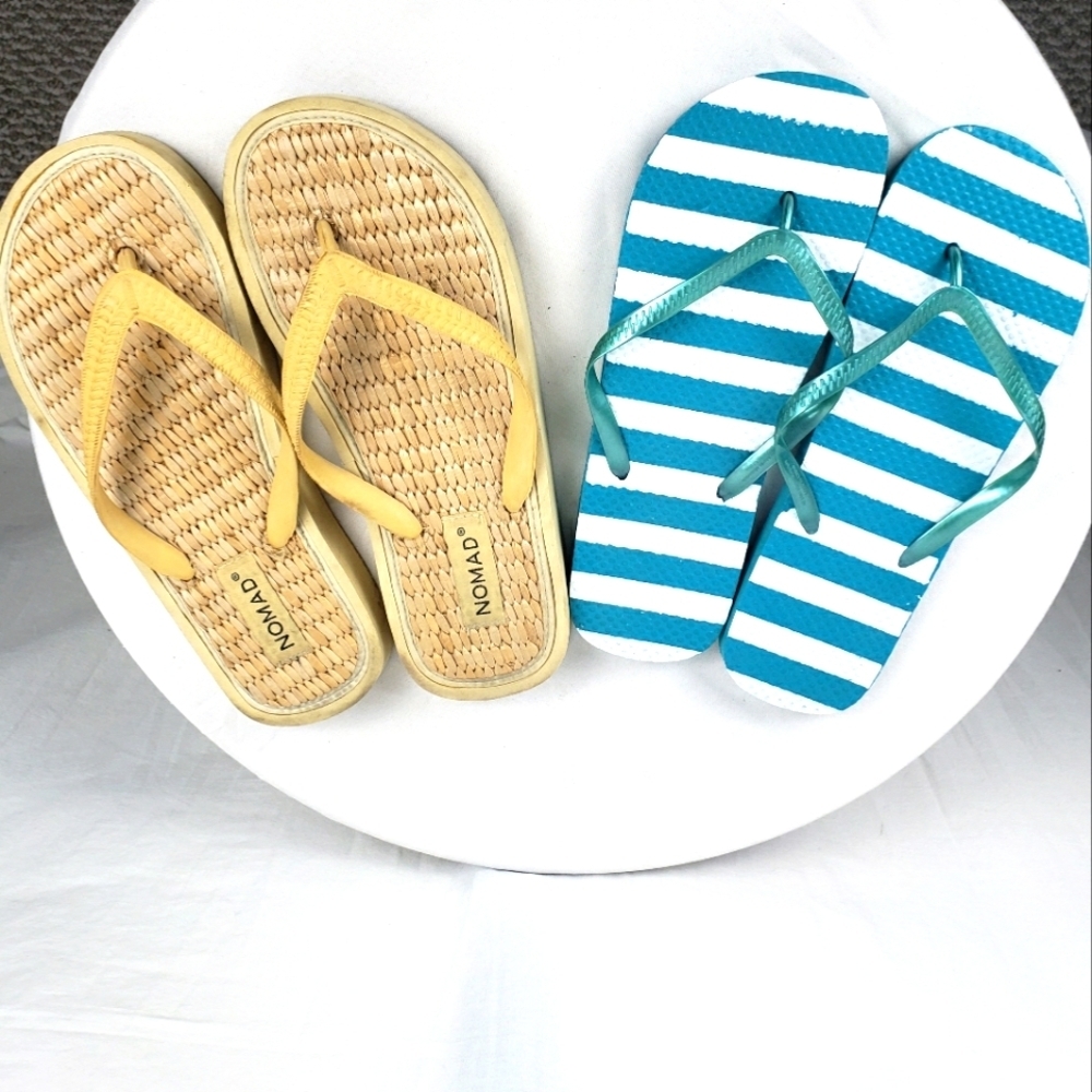 Lot of 2 Pair Of Flip Flops Tan And Torquoise Flip Flops Sz 10